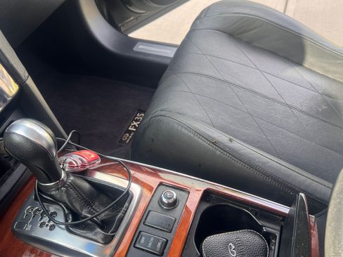 Used 2011 INFINITI FX35 2WD w/ Premium Pkg image 14