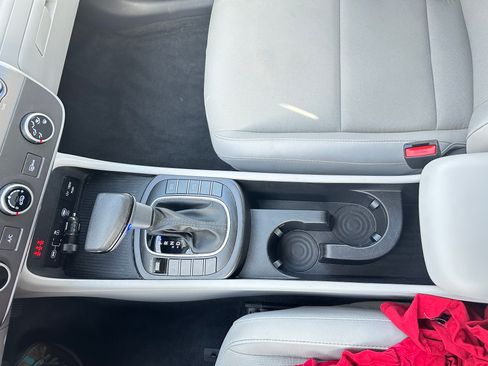 Used 2024 Hyundai Kona SE image 13