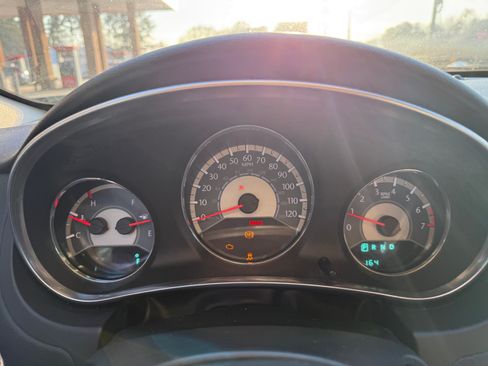 Used 2011 Chrysler 200 Touring image 13