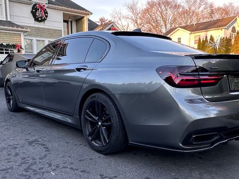 Used 2016 BMW 750i xDrive image 5