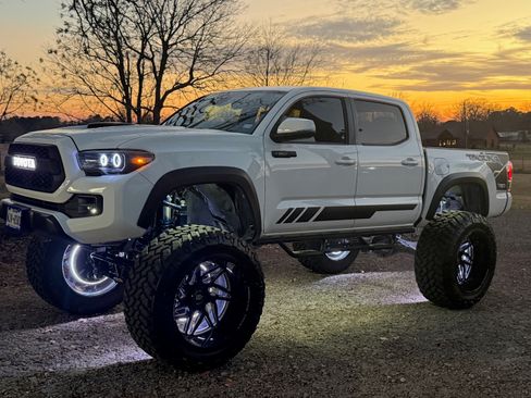Used 2019 Toyota Tacoma TRD Pro image 5