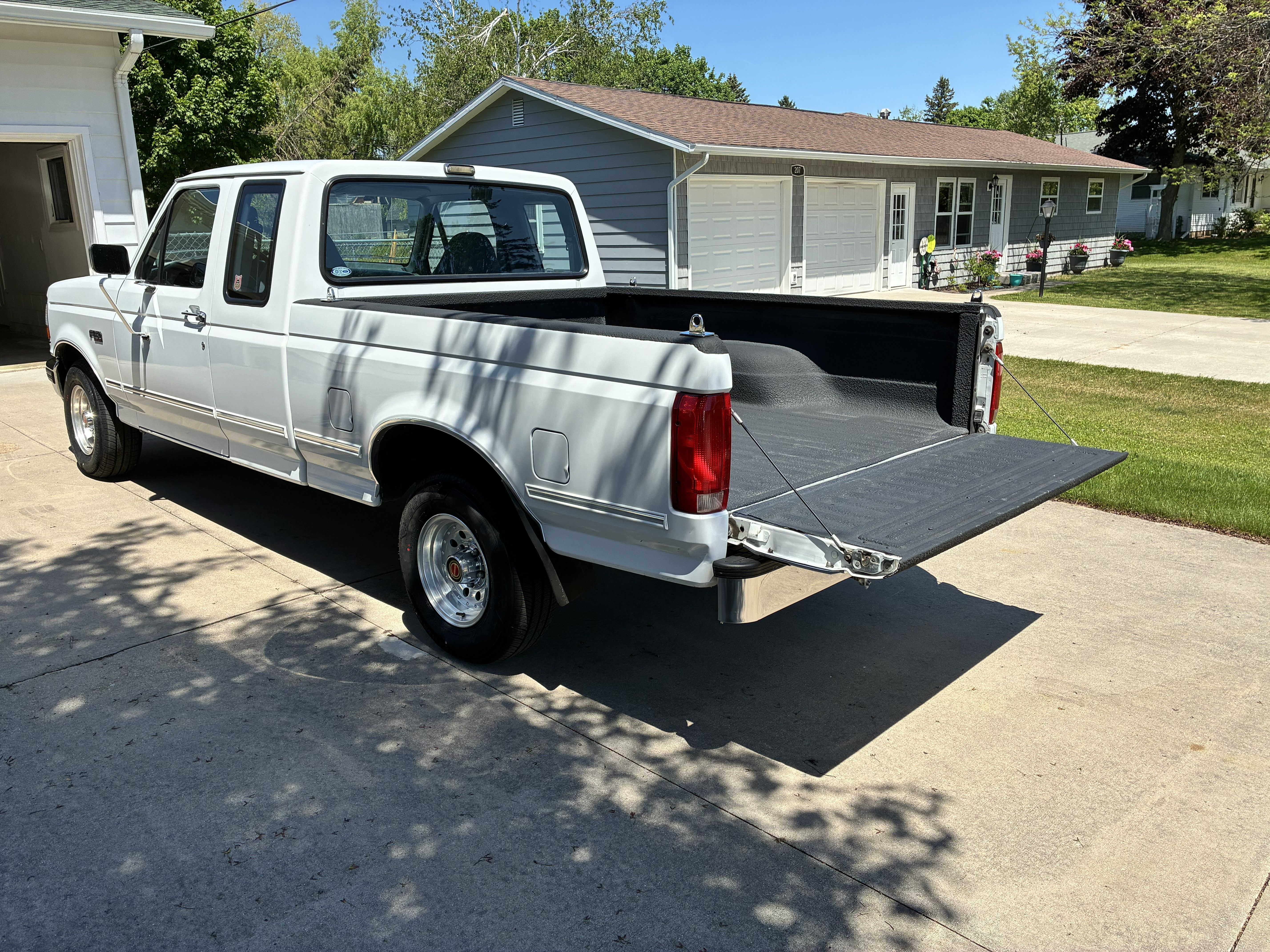 Used 1993 Ford F150 XL RWD image 5