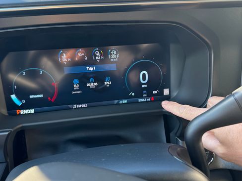 Used 2025 Ford F350 Platinum w/ FX4 Off-Road Package image 14