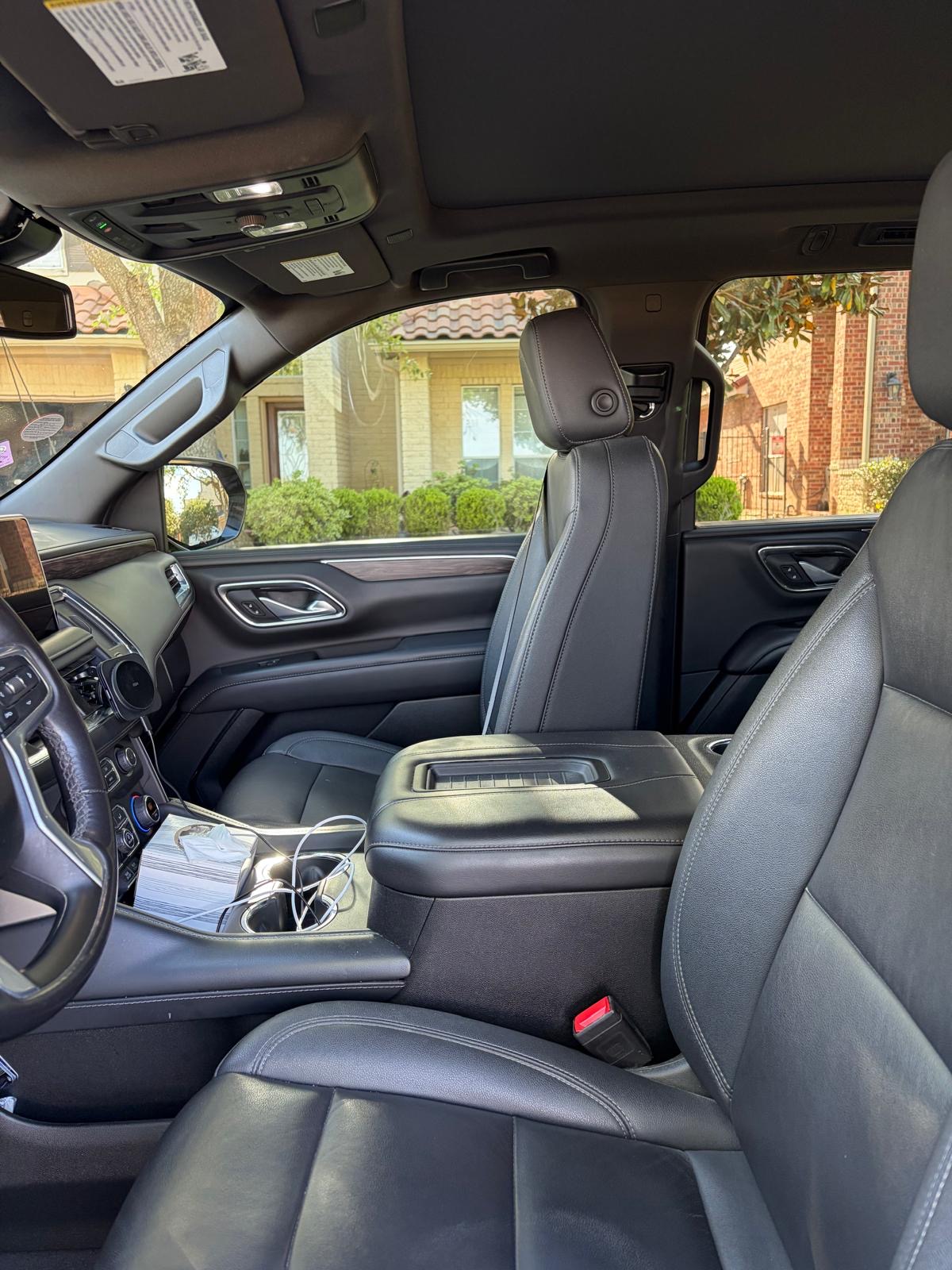 Used 2022 Chevrolet Suburban LT RWD image 13
