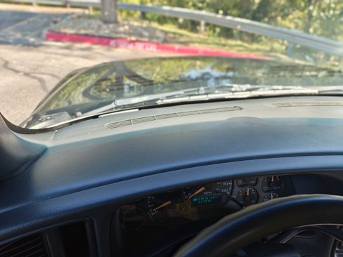 Used 2002 Chevrolet Silverado 1500 LS w/ Electrical Convenience Pkg image 24