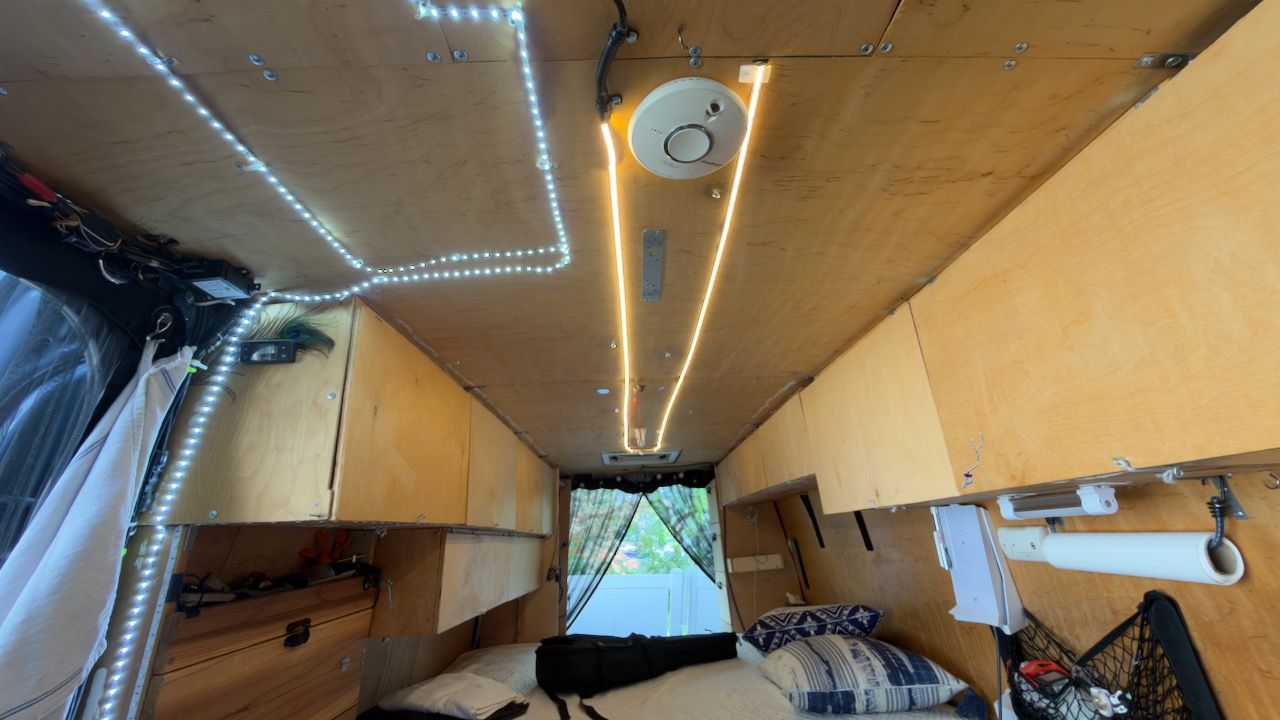 Used 2017 Mercedes-Benz Sprinter 2500 image 17