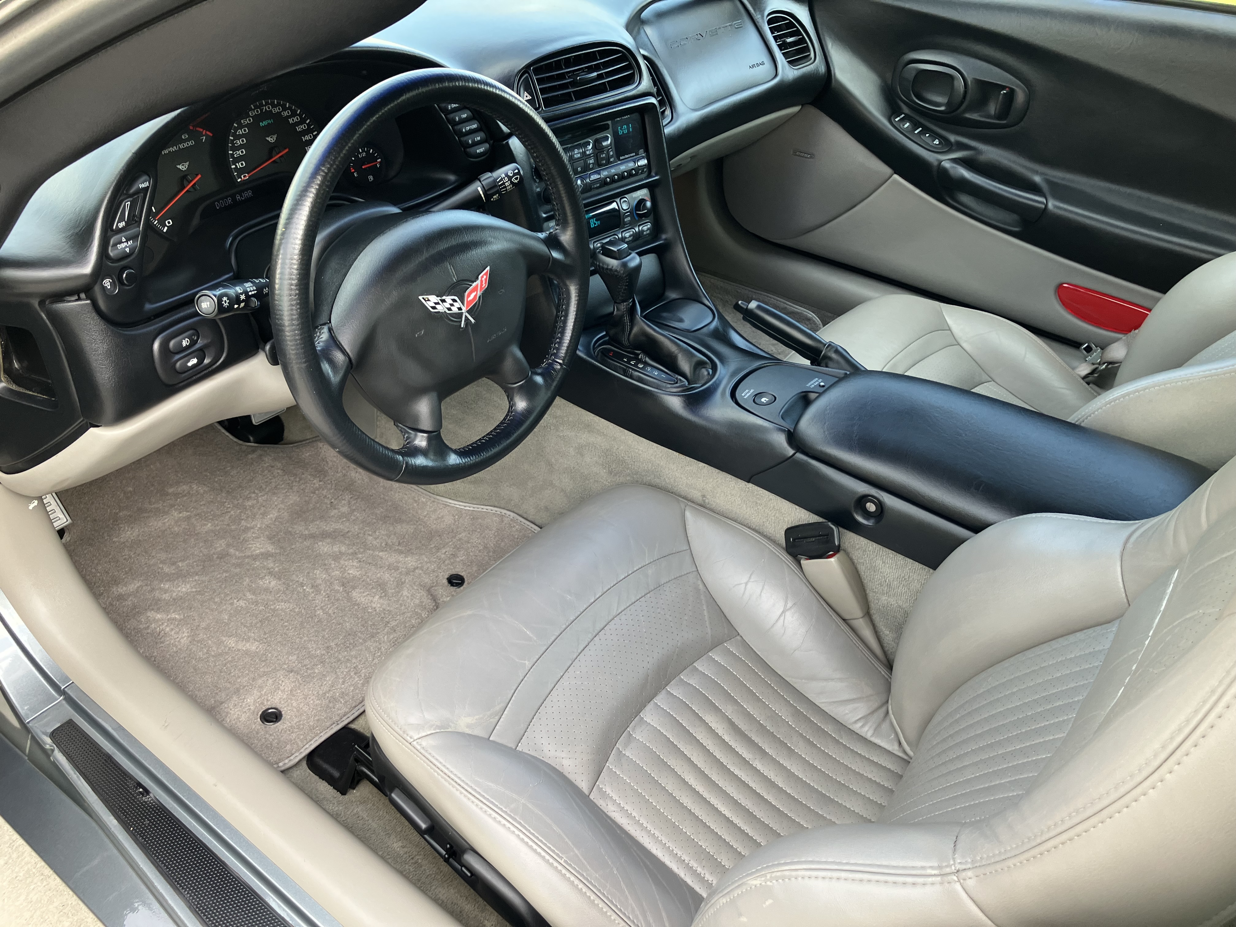 Used 2004 Chevrolet Corvette Coupe w/ Roof Package RWD image 15