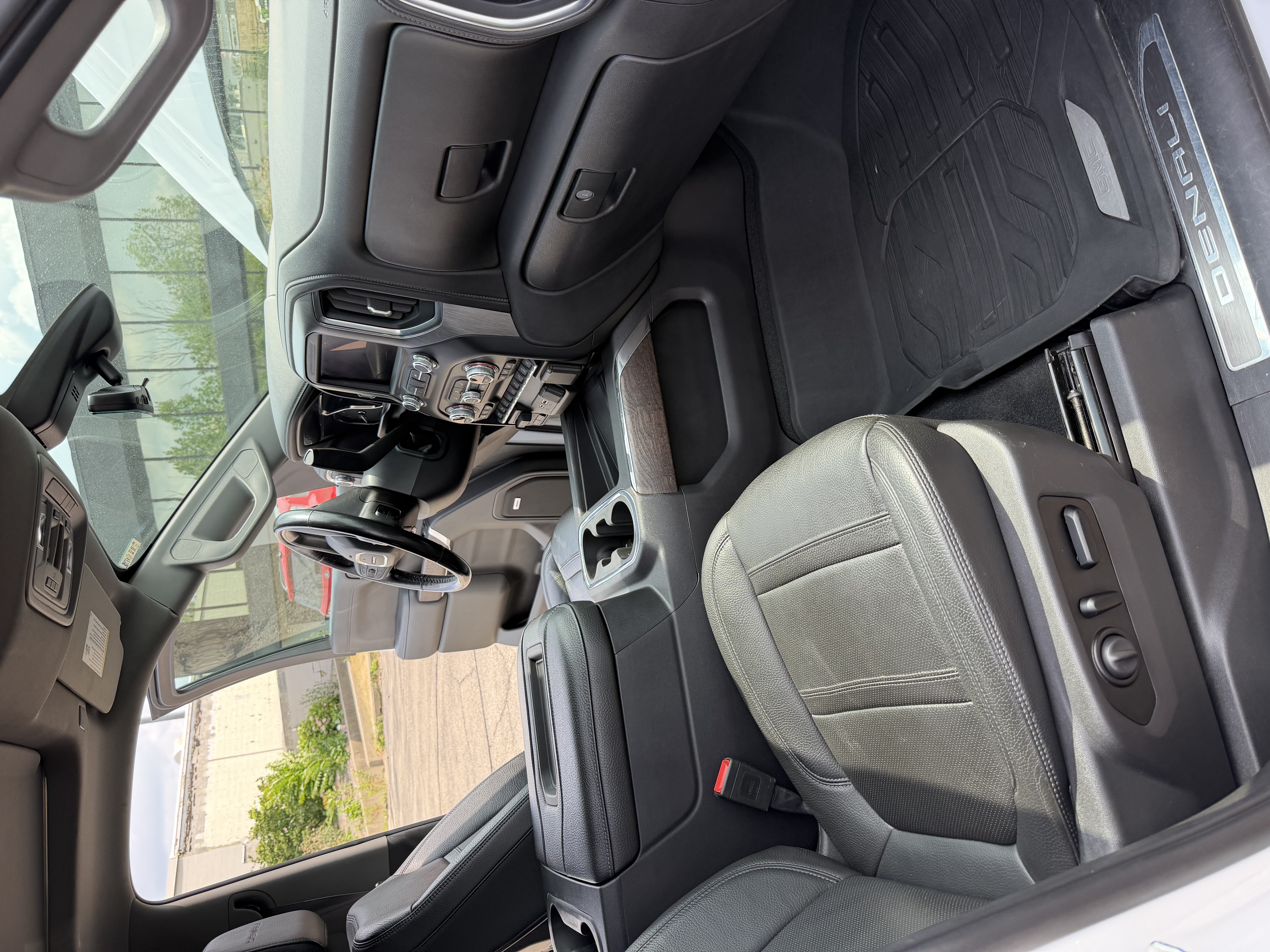 Used 2020 GMC Sierra 1500 Denali w/ Denali Ultimate Package AWD/4WD image 15