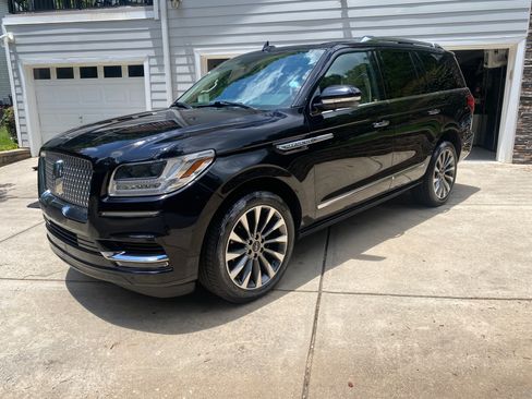 Used 2019 Lincoln Navigator Select RWD image 1