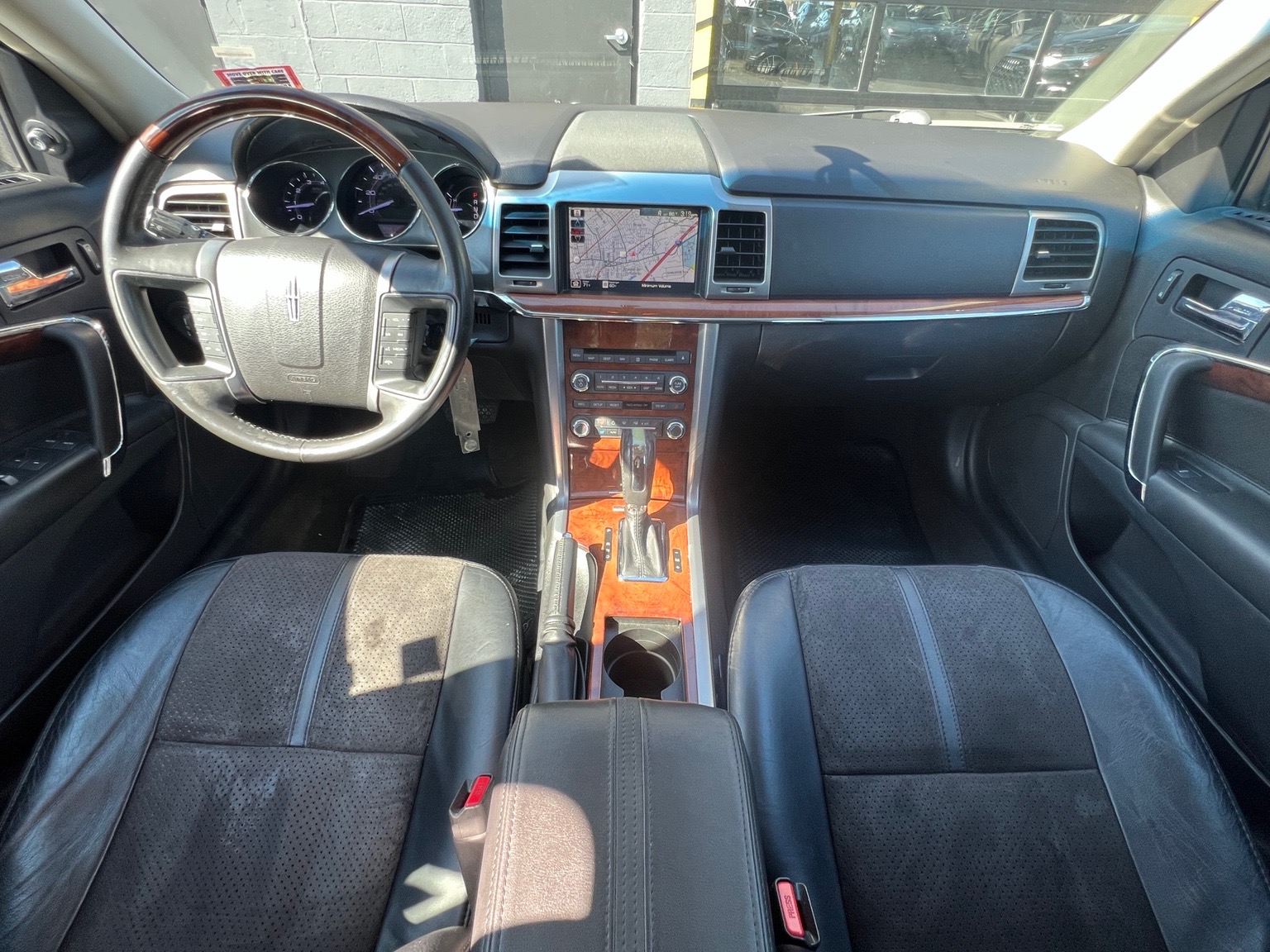 Used 2012 Lincoln MKZ FWD image 6