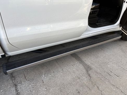 Used 2022 Chevrolet Silverado 1500 High Country image 13