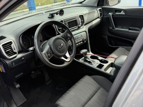 Used 2019 Kia Sportage LX image 8