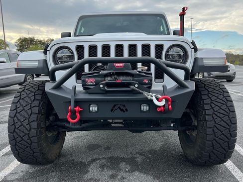 Used 2019 Jeep Wrangler Unlimited Rubicon w/ Uconnect 4C Nav & Sound Group image 4