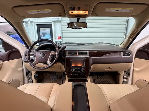 Used 2014 GMC Yukon Denali image 18