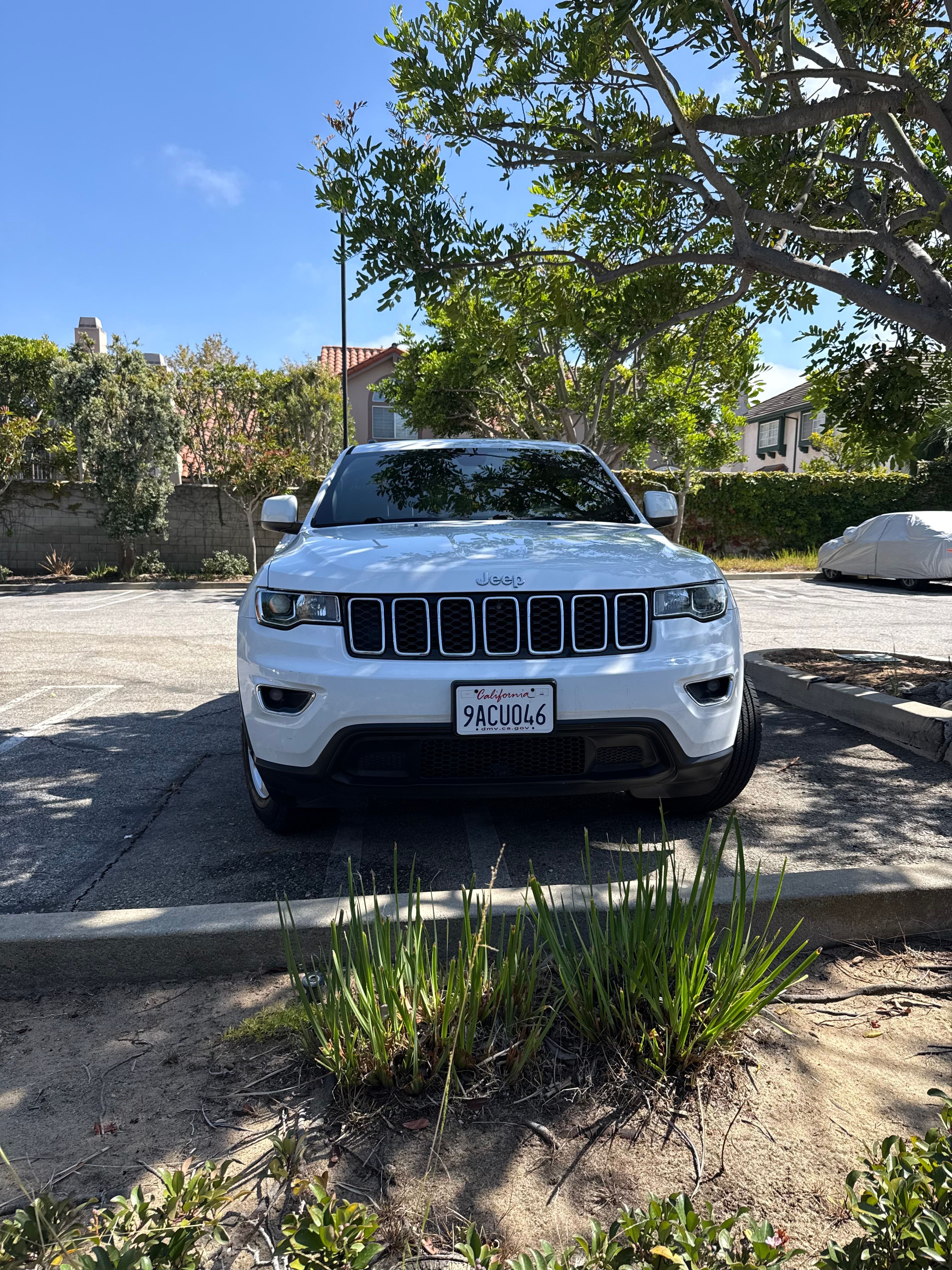 Used 2017 Jeep Grand Cherokee Laredo w/ Quick Order Package 2BE RWD image 6