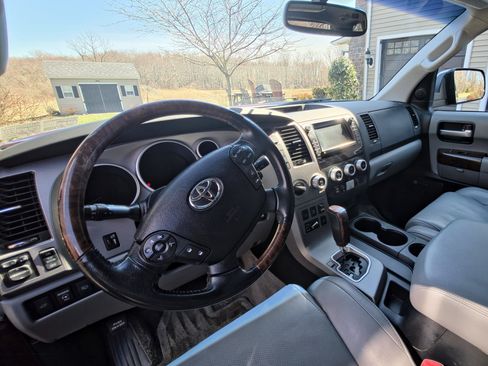 Used 2010 Toyota Sequoia Platinum image 14