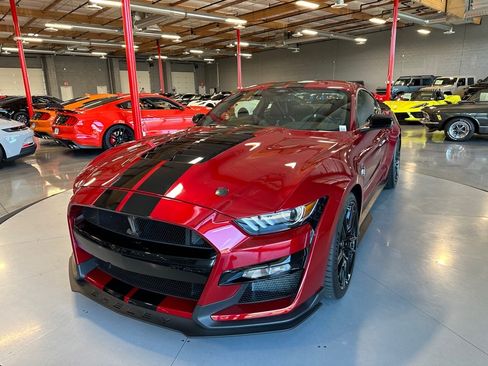 Used 2021 Ford Mustang Shelby GT500 w/ Technology Package image 5