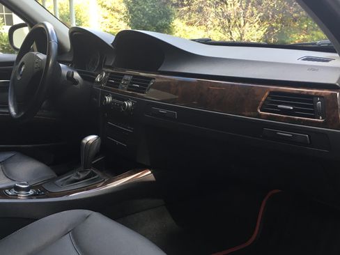 Used 2010 BMW 328i xDrive Sedan image 14