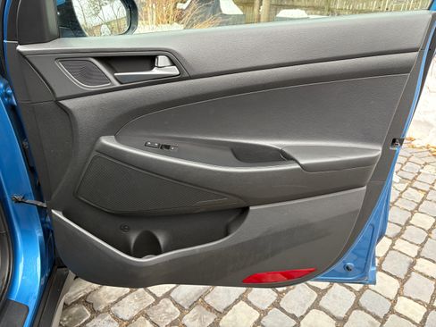 Used 2017 Hyundai Tucson Sport w/ Cargo Package image 24