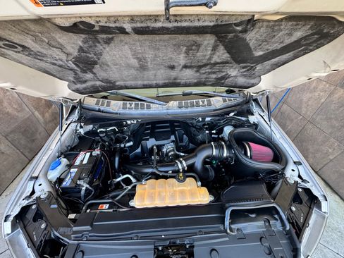 Used 2015 Ford F150 XLT w/ Equipment Group 301A Mid AWD/4WD image 9