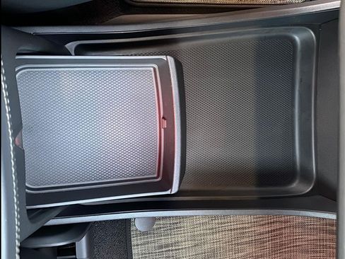 Used 2026 Rivian R1S Adventure image 29