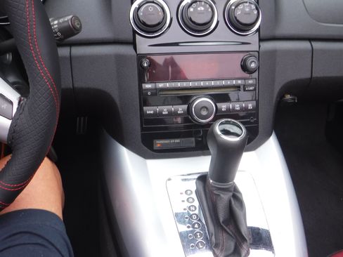 Used 2007 Saturn Sky Red Line RWD image 11