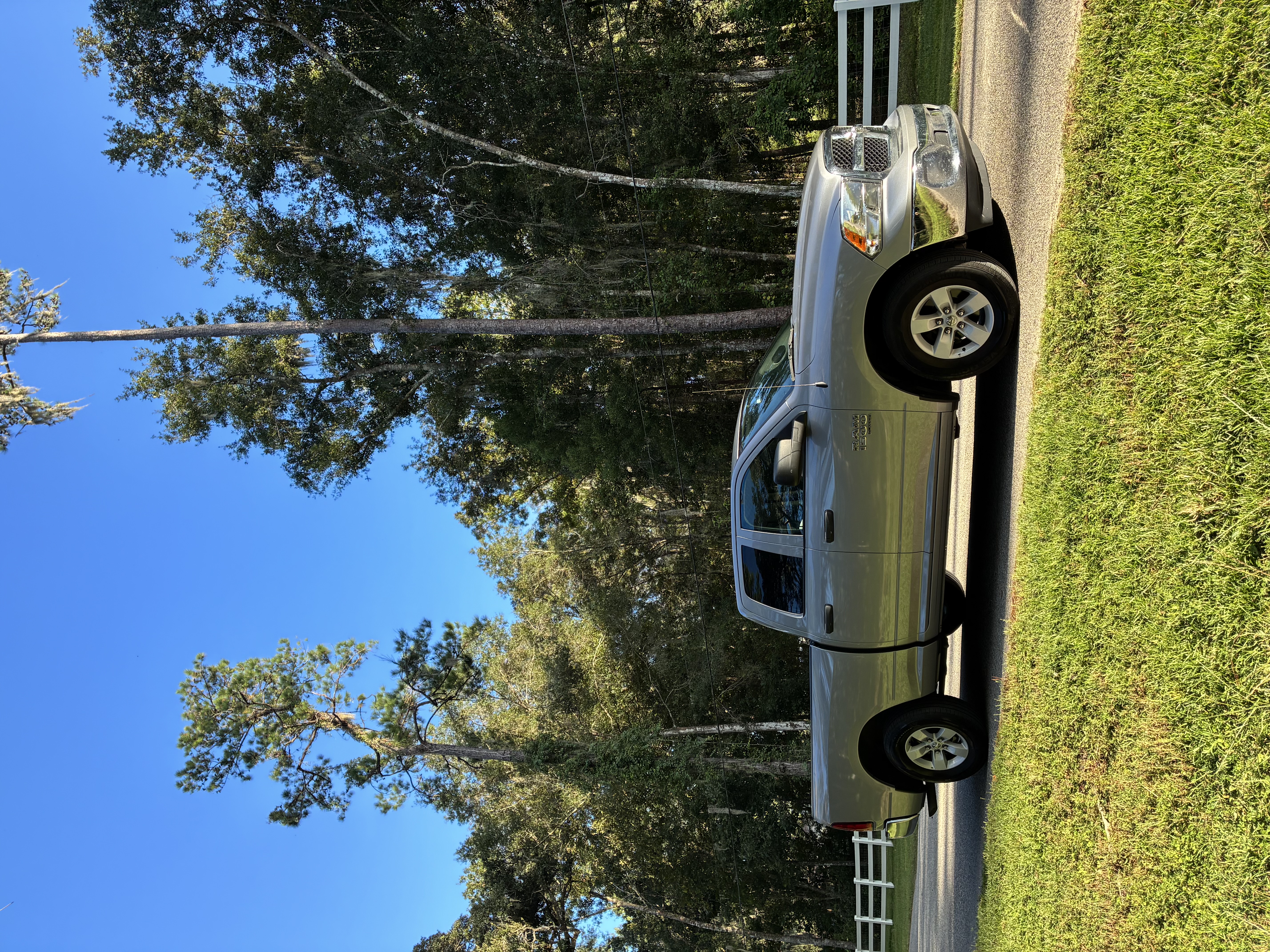 Used 2024 RAM 1500 Classic SLT RWD image 1