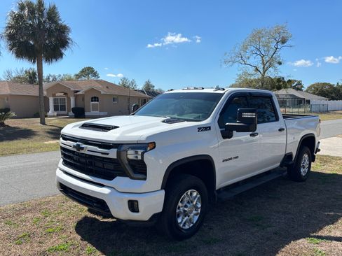 Used 2024 Chevrolet Silverado 2500 LTZ w/ LTZ Plus Package image 1