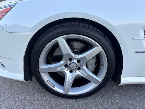 Used 2013 Mercedes-Benz SL 550 image 14