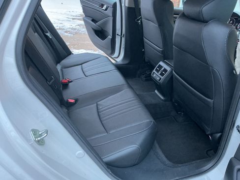 Used 2021 Honda Accord Touring image 13
