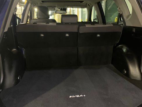 Used 2015 Toyota RAV4 Limited w/ Technology Package AWD/4WD image 9