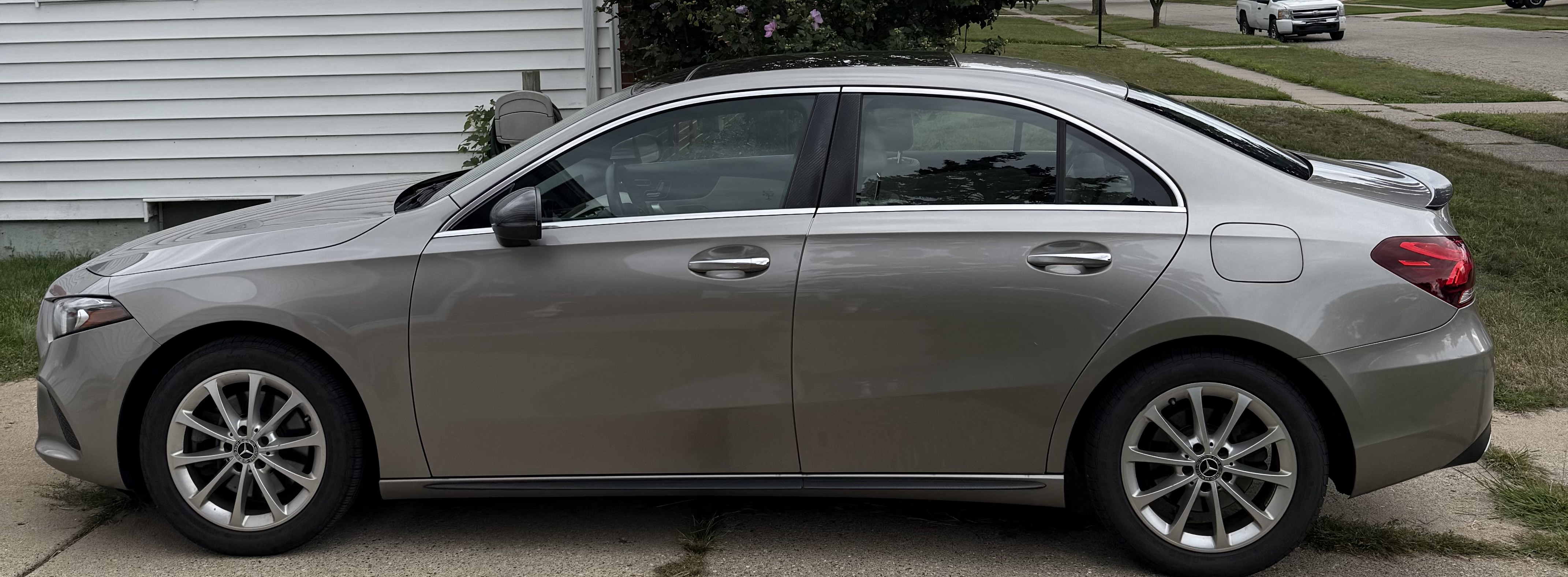 Used 2019 Mercedes-Benz A 220 4MATIC image 4