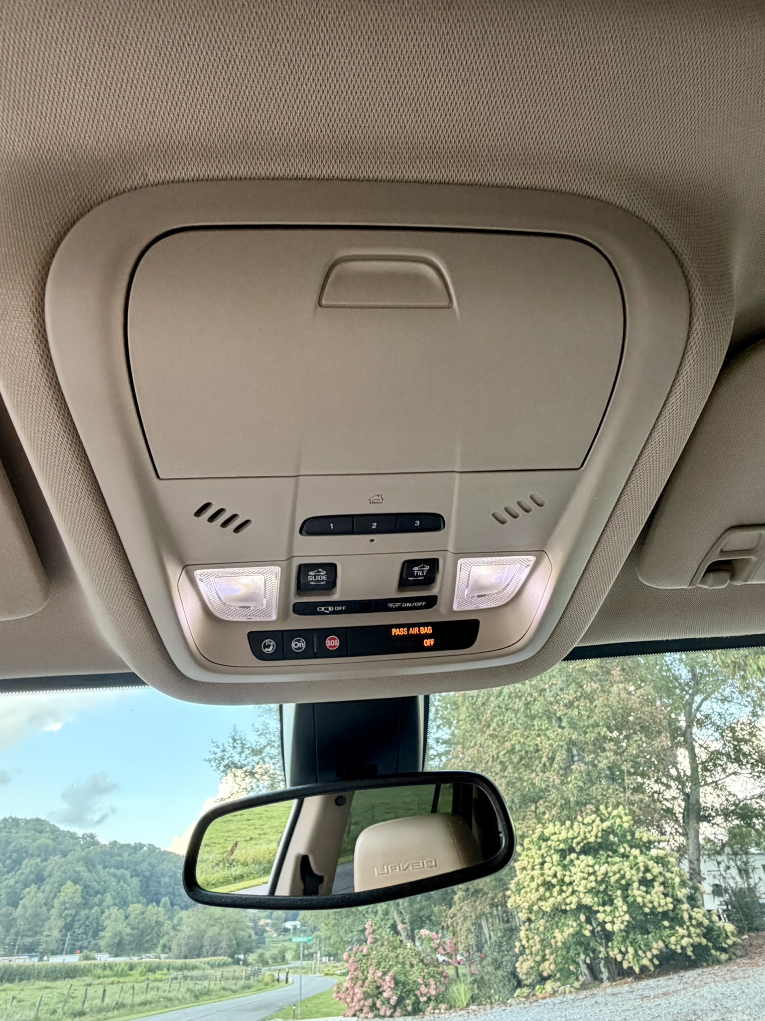 Used 2017 GMC Acadia Denali FWD image 11