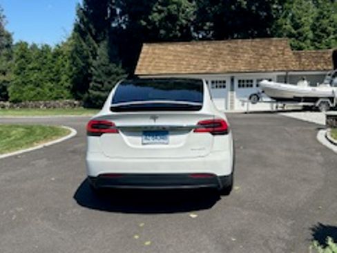 Used 2020 Tesla Model X Long Range image 5