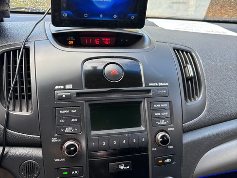 Used 2012 Kia Forte EX image 13