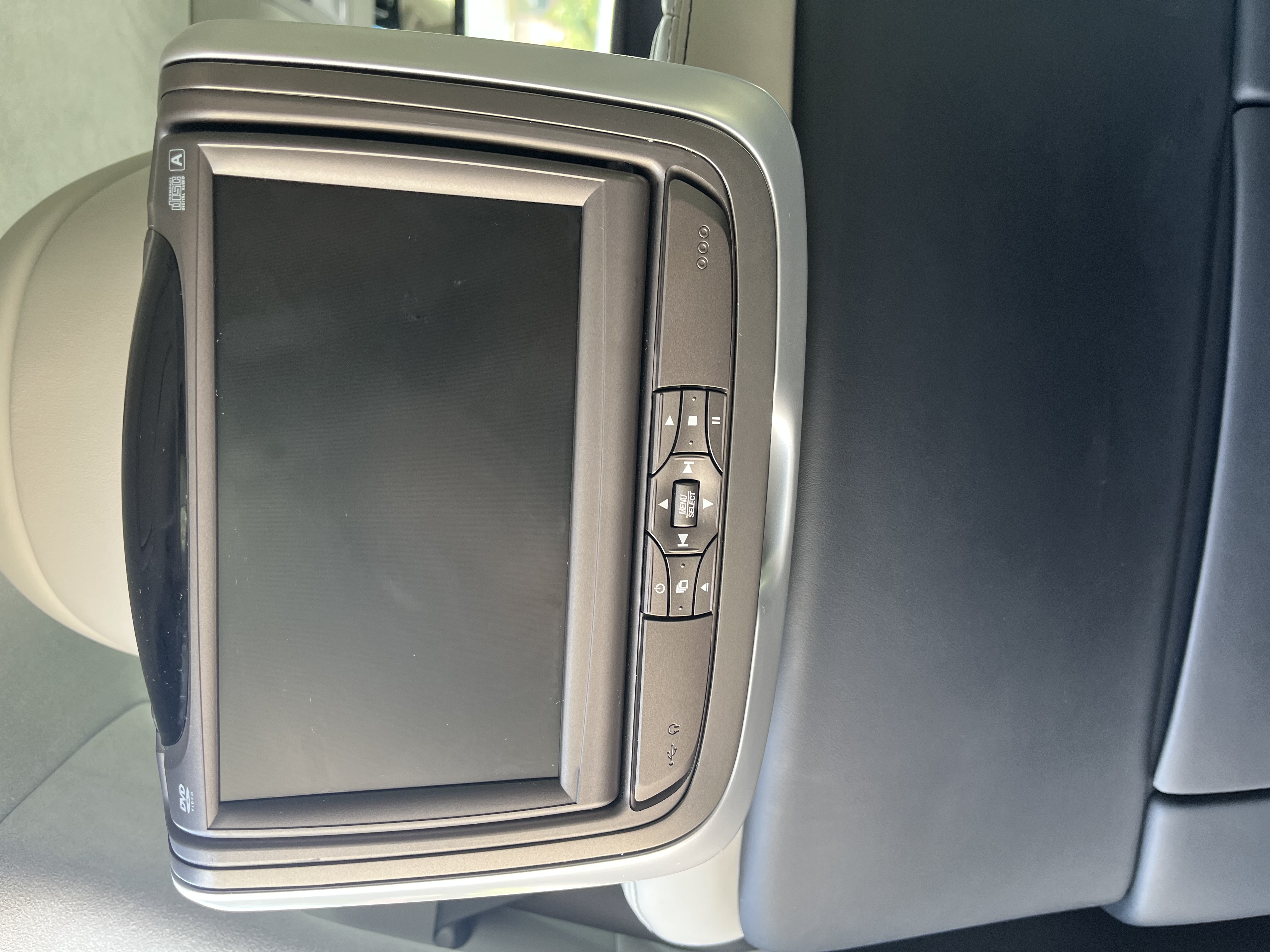 Used 2014 Lexus LS 460 w/ Comfort Package RWD image 26