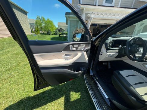 Used 2026 Mercedes-Benz GLE 53 AMG 4MATIC image 11