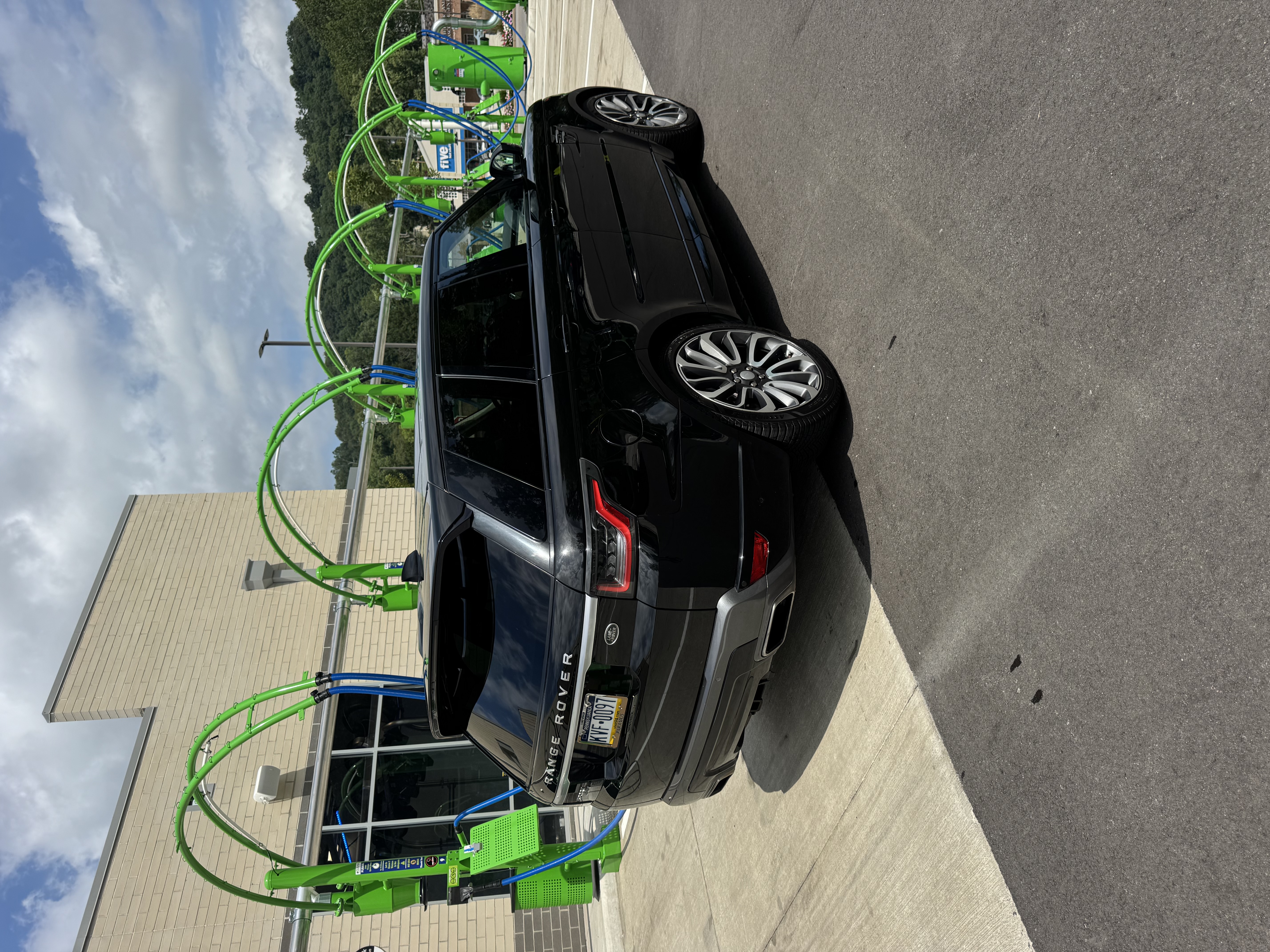 Used 2018 Land Rover Range Rover Sport HSE AWD/4WD image 6