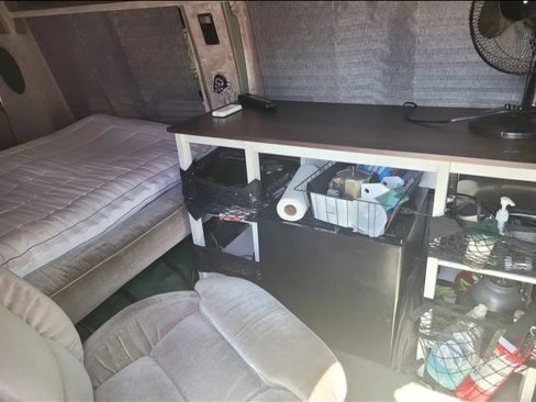 Used 1998 Chevrolet Express 1500 Van image 6