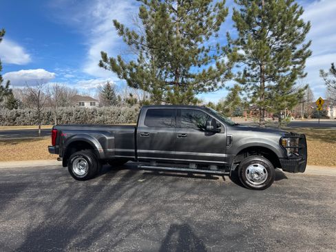 Used 2019 Ford F350 Lariat w/ Lariat Ultimate Package image 13