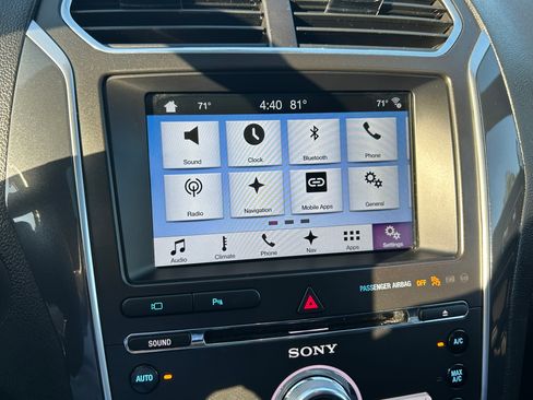 Used 2017 Ford Explorer Limited image 14