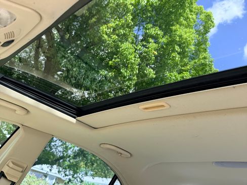 Used 2005 Mercedes-Benz C 240 Sedan image 12