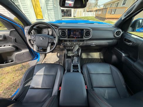 Used 2019 Toyota Tacoma TRD Pro AWD/4WD image 19