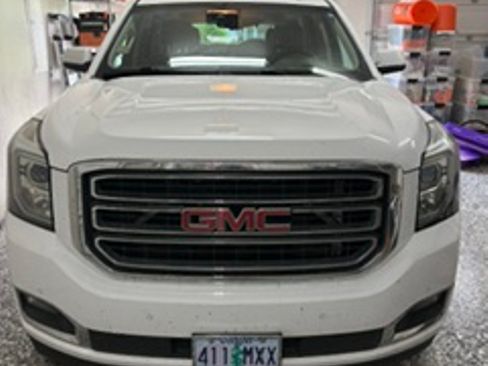 Used 2016 GMC Yukon SLT w/ HD Trailering Package AWD/4WD image 2