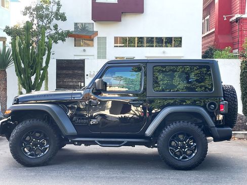 Used 2023 Jeep Wrangler Sport AWD/4WD image 2