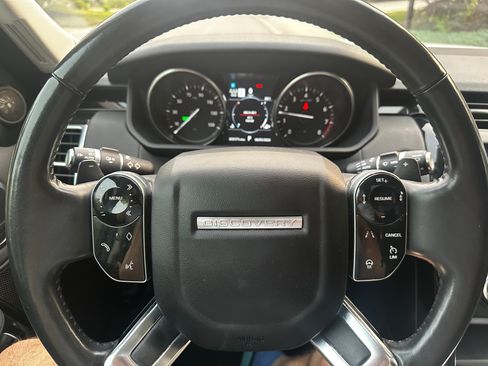 Used 2019 Land Rover Discovery SE AWD/4WD image 30