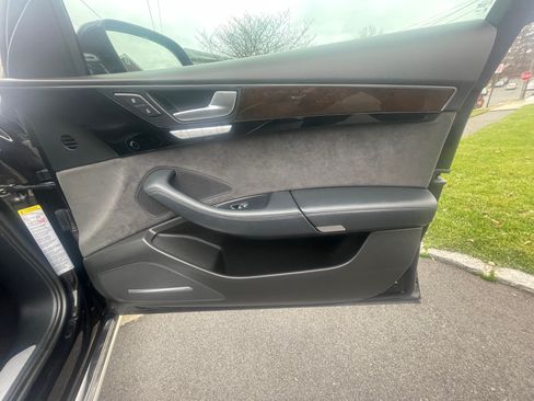 Used 2015 Audi A8 L 4.0T w/ Premium Package image 19