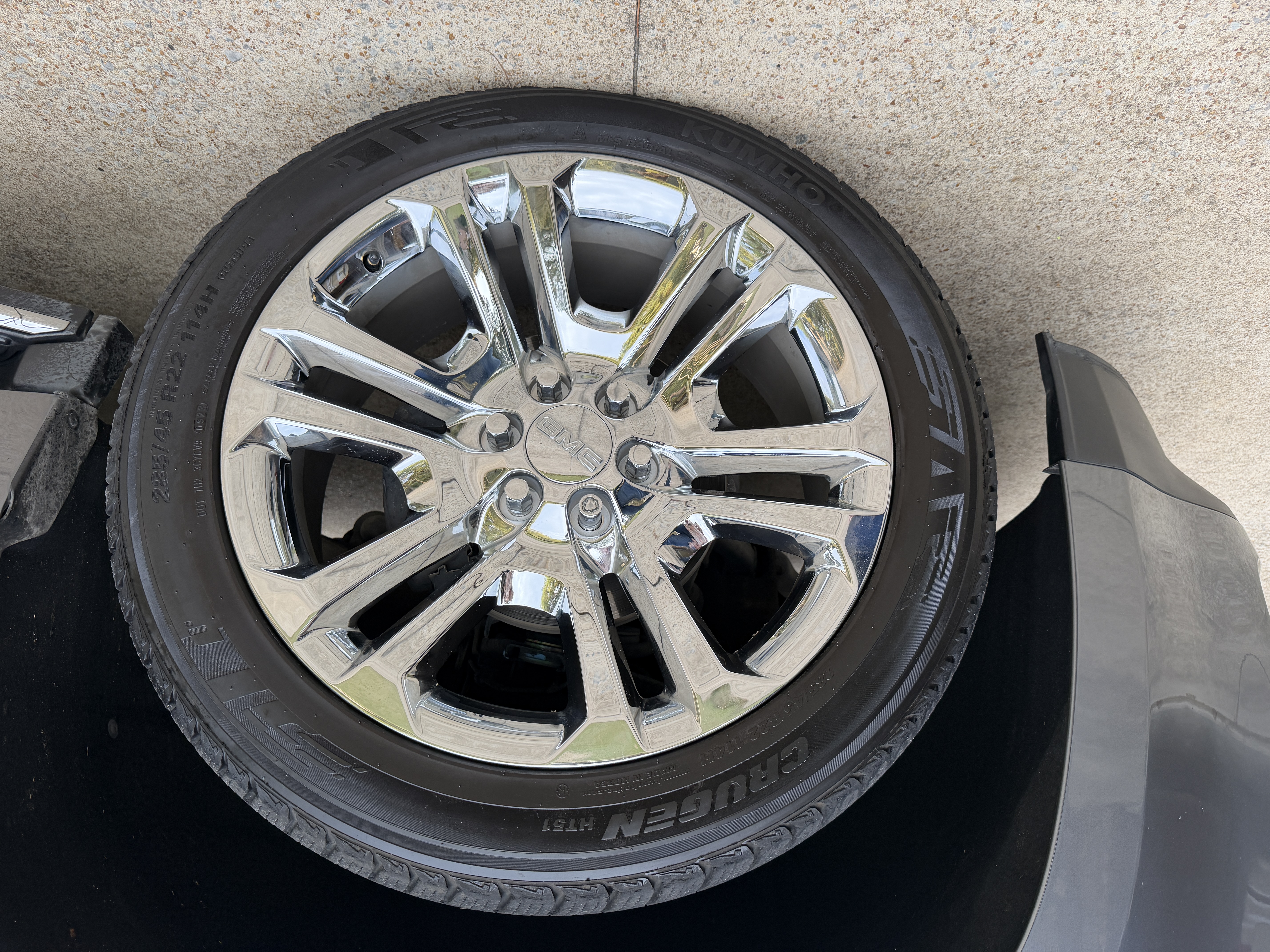Used 2020 GMC Yukon SLT w/ Premium Edition RWD image 6