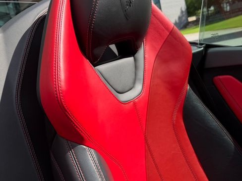 Used 2018 Lamborghini Huracan LP 580-2 RWD image 24