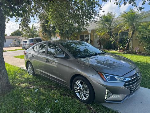 Used 2020 Hyundai Elantra Value Edition w/ Cargo Package (C1) image 4